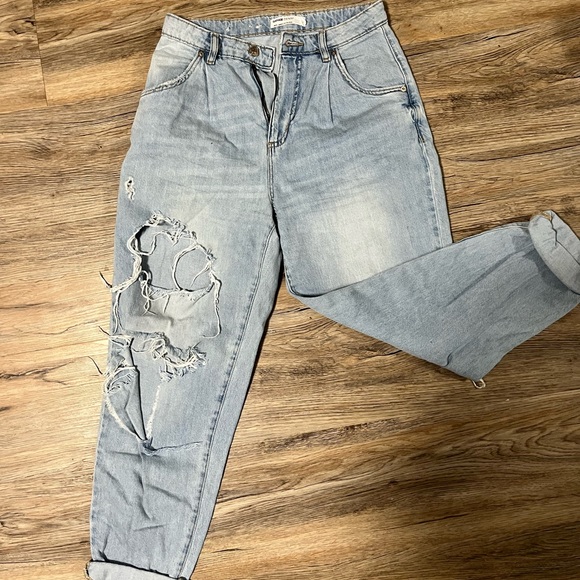 Garage 80’s Distressed Mom Jeans - Picture 1 of 4